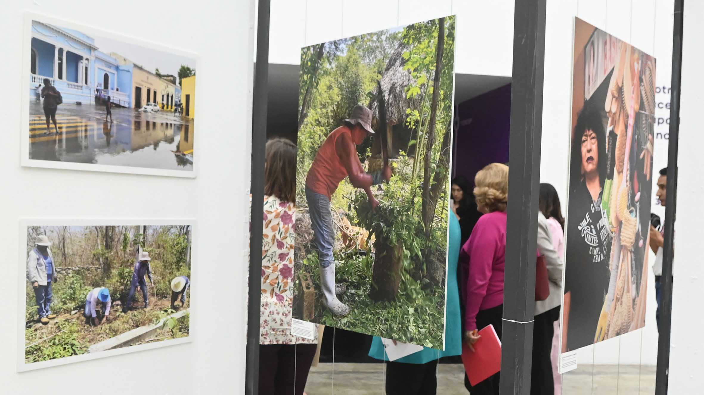 Con muestra visual "Rostros Silenciados" buscan exponer a mujeres de la Ciudad