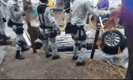 Trágico, mueren cuatro al caer su auto a un canal en Atlacomulco