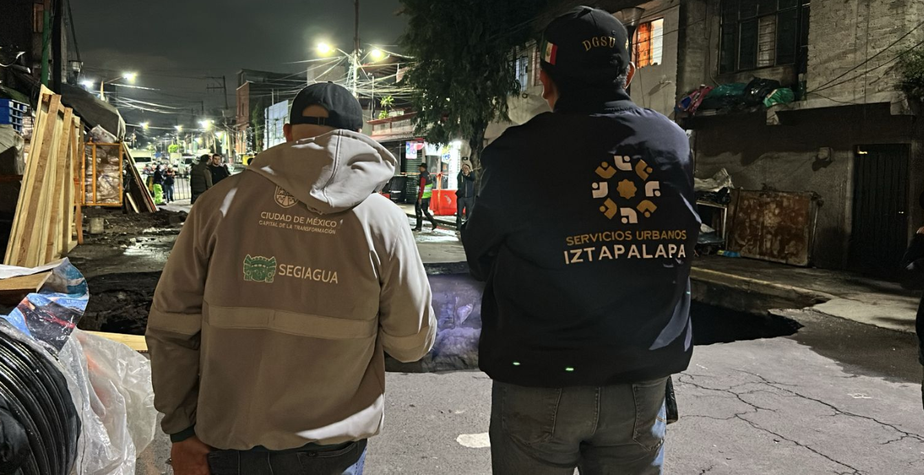 SEGIAGUA atiende socavón de Iztapalapa ya está de banqueta a banqueta