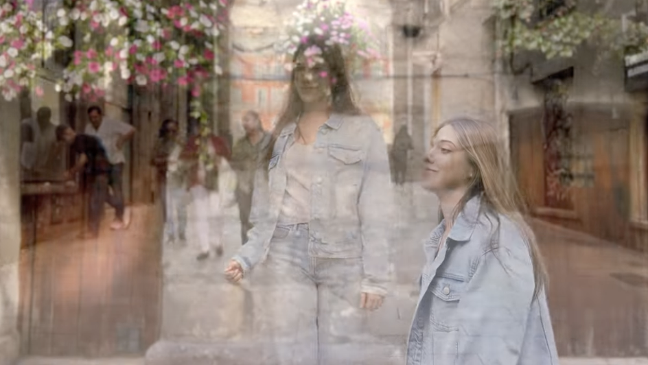 Melania Pacheco celebra la vida con su nuevo sencillo "Viviendo Ando"