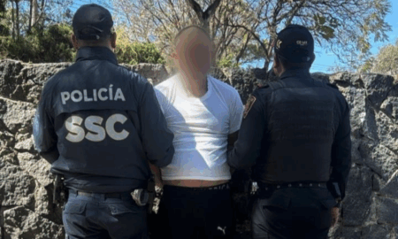 Impíde policía dos intentos de robo anunciados en Facebook