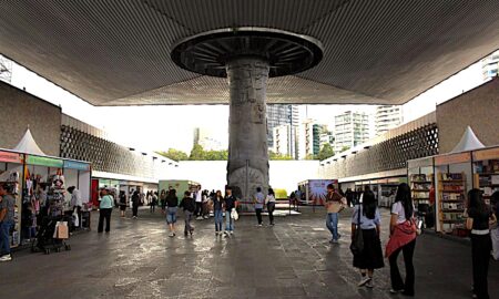 La 36 Feria Internacional del Libro de Antropología e Historia mantiene abierto museo