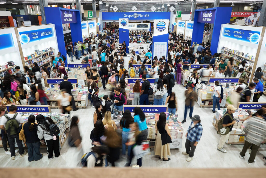 El encuentro entre lectorxs y autorxs marcó el ritmo de la FIL Guadalajara
