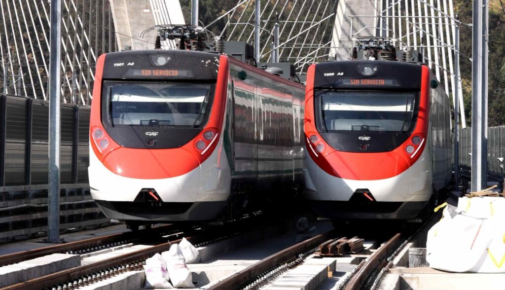 Tren Interurbano México-Toluca, “El Insurgente”