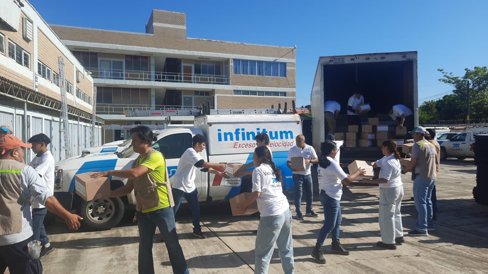 Envía Fundación Carlos Slim 30 toneladas de ayuda para afectados por lluvias en Veracruz