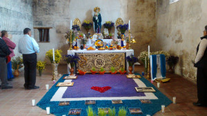 La tradición del Altar de Dolores continúa en los recintos del INAH. Ex convento de Epazoyucan Foto INAH