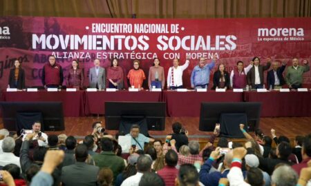 Llama Alejandro Robles a Articular las Luchas populares;
