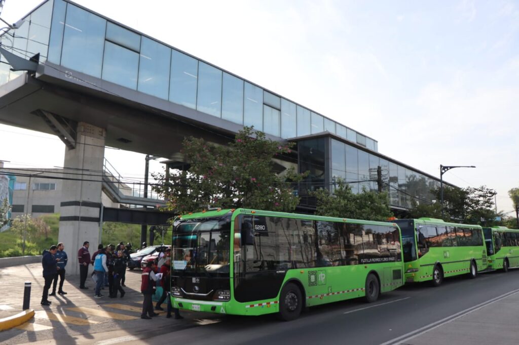 RTP da servicio de transporte en la ruta de las líneas 1 y 2 de Cablebús por mantenimiento