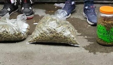 Con todo un catálogo de droga detiene a seis personas en la Morelos