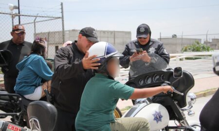 Niños disfrutan curso de verano en Ecatepec al conocer y dialogar con policía Municipal