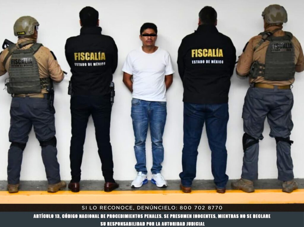 LLevan a penal "EL Oro" a chofer de camión arrastrado por el tren en Atlacomulco