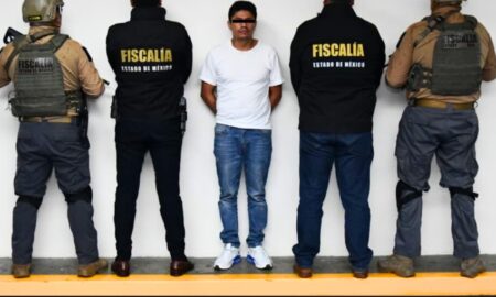 LLevan a penal "EL Oro" a chofer de camión arrastrado por el tren en Atlacomulco