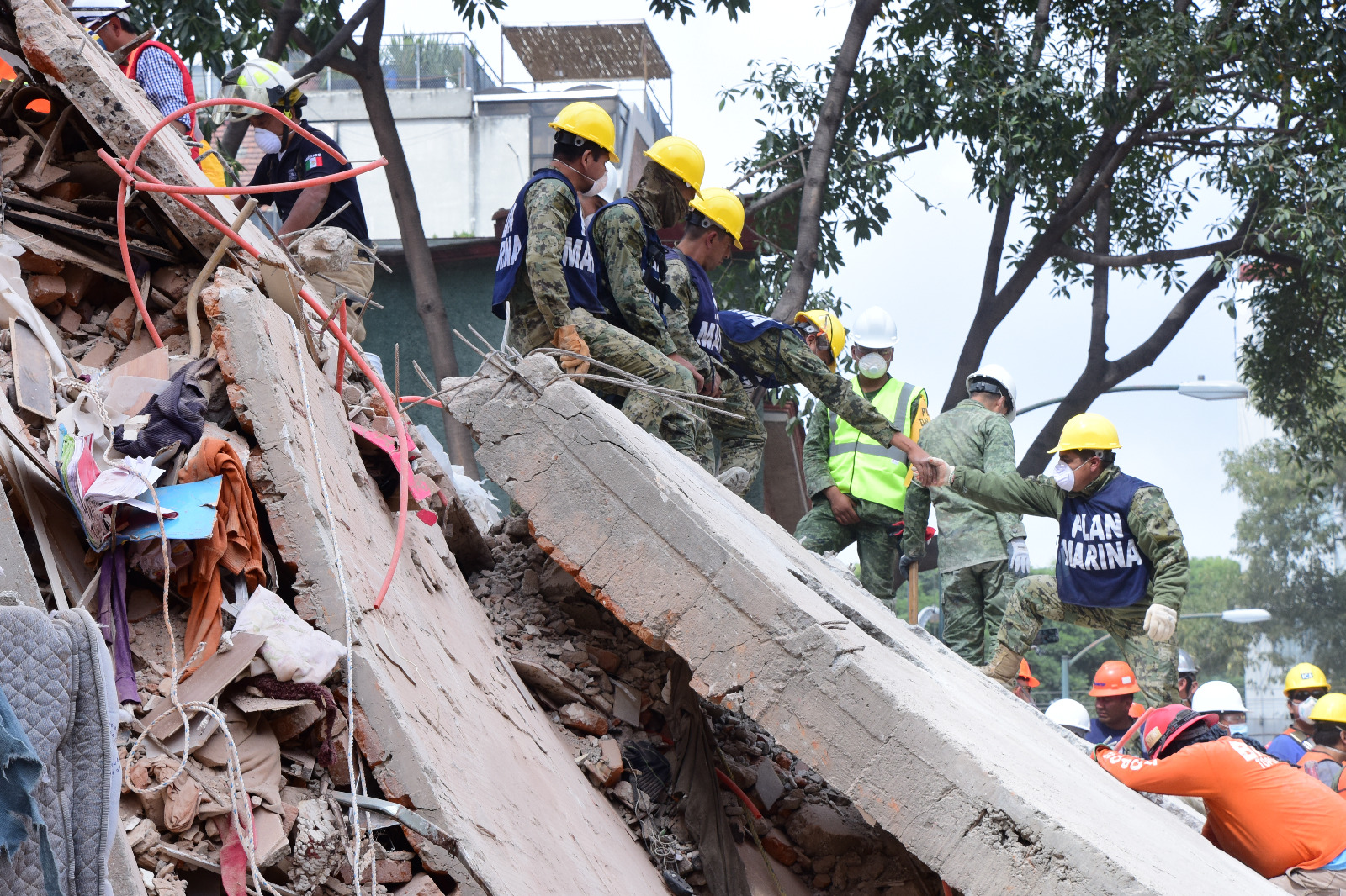SEMAR reafirma su compromiso de apoyo a la población en situaciones de emergencia