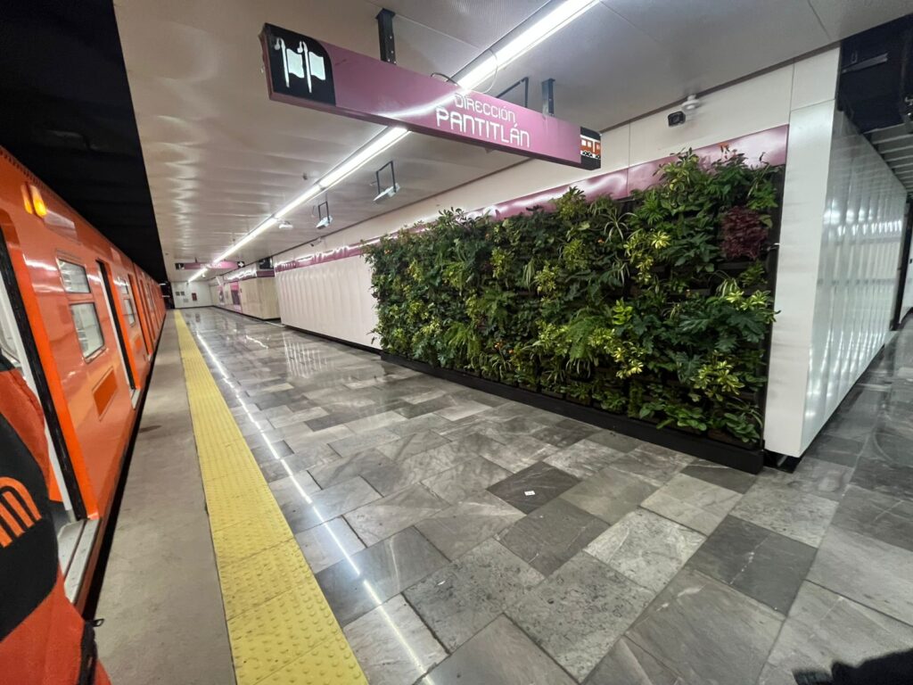 Metro Juanacatlan
