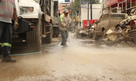 El apoyo de la CDMX para los afectados del estado de Yucatán llegó desde la noche del lunes
