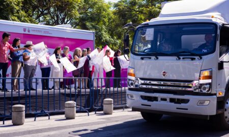 Clara Brugada encabeza arranque de unidades con mastografos en la lucha con el cáncer de mama