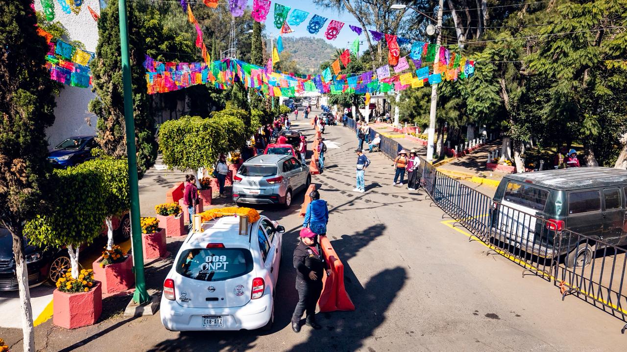 Iztapalapa aplica acciones preventivas en panteones por el Día de Muertos