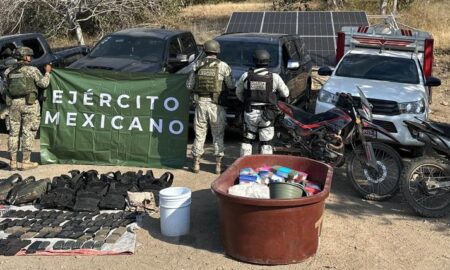 Elementos de la GNen Michoacán, aseguraron más de 300 kilogramos de narcótico y material bélico.
