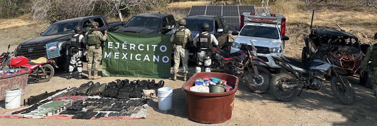 Elementos de la GNen Michoacán, aseguraron más de 300 kilogramos de narcótico y material bélico.