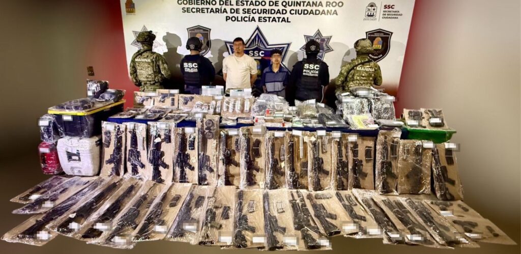 La SSC de Quintana Roo, realizó histórico aseguramiento de armamento y detiene a dos