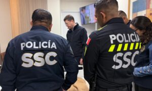Titular de la SSC visitó a policías heridos en la marcha de la G-Z