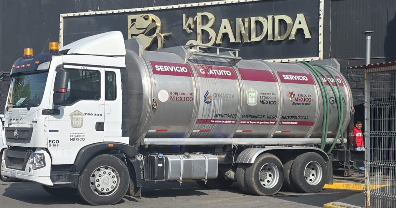 Detienen a chofer de pipa en Ecatepec por vender el agua