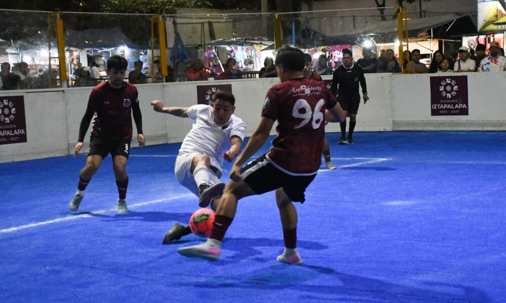 Realiza Iztapalapa la ensayo de fútbol previo a megaclase del 15 de marzo próximo